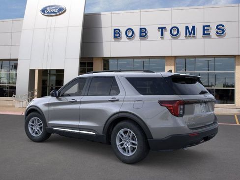 New 2025 Ford Explorer Active image 5