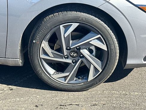 New 2025 Hyundai Elantra Sport image 12