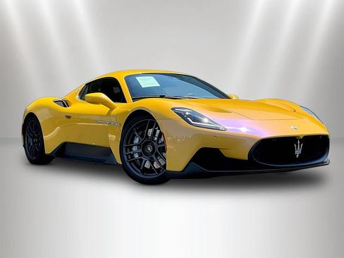 Used 2023 Maserati MC20 Coupe RWD image 3