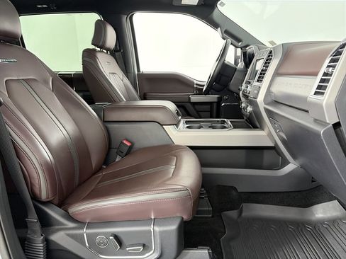 Used 2017 Ford F350 Platinum w/ Platinum Ultimate Package image 32