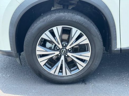 Used 2022 Nissan Rogue SV FWD image 9