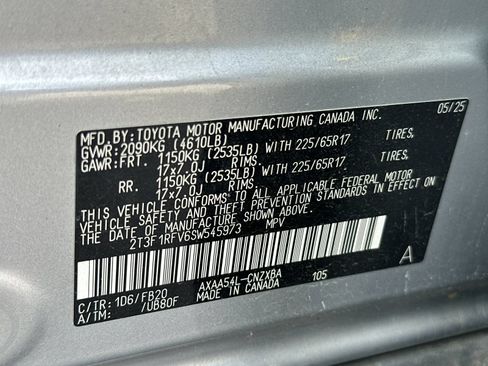 Used 2025 Toyota RAV4 LE AWD/4WD image 4