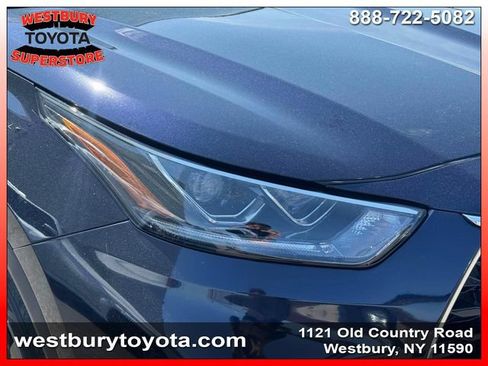 Certified 2024 Toyota Highlander Platinum AWD/4WD image 12