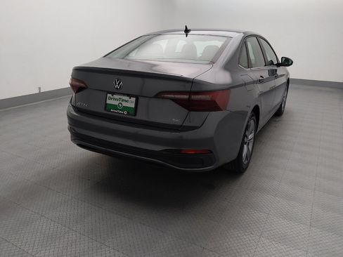 Used 2024 Volkswagen Jetta SE FWD image 7