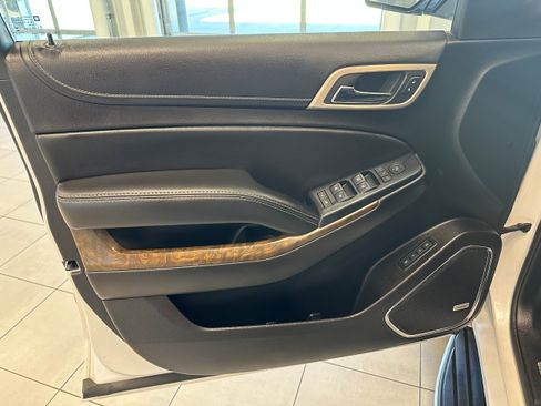 Used 2018 GMC Yukon XL Denali w/ Open Road Package AWD/4WD image 11
