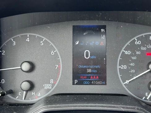 Used 2024 Toyota Corolla Cross LE w/ Moonroof Package AWD/4WD image 13
