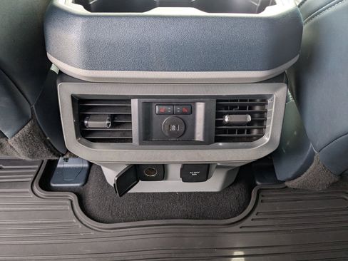 Used 2024 Ford F450 Limited image 30