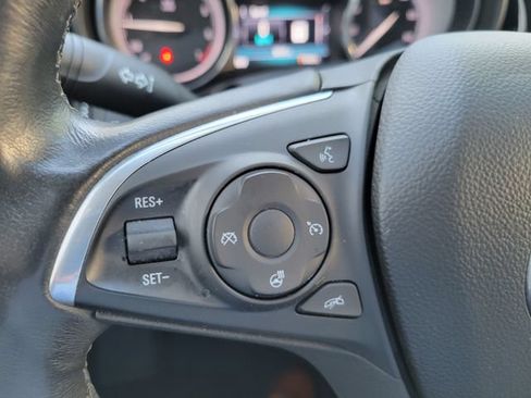 Used 2019 Buick Envision Essence FWD image 31