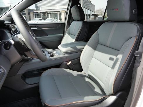 New 2026 GMC Acadia AT4 w/ Luxury Package AWD/4WD image 43