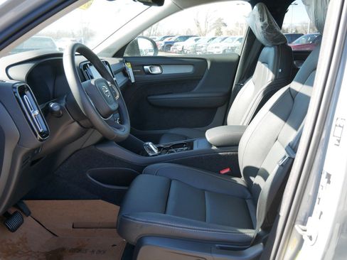 New 2026 Volvo XC40 B5 Ultra w/ Climate Package image 5