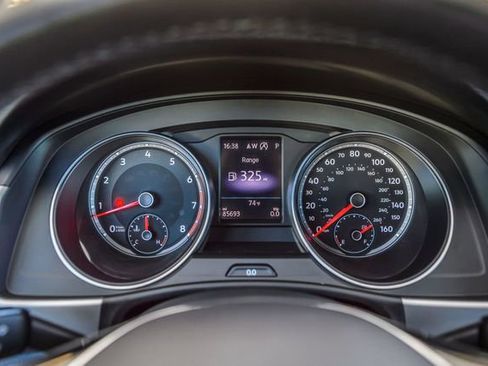 Used 2019 Volkswagen Atlas SE w/ Towing Package image 24