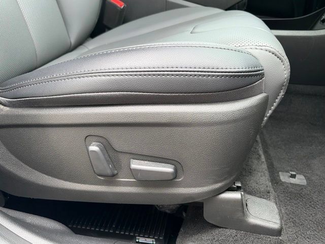 Used 2023 Hyundai Santa Fe SEL w/ Premium Package AWD/4WD image 28