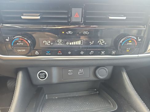 Certified 2023 Nissan Rogue SL w/ SL Premium Package AWD/4WD image 30