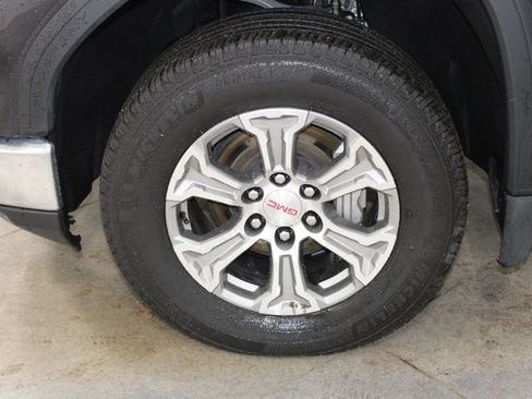 Used 2024 GMC Sierra 1500 SLT image 47