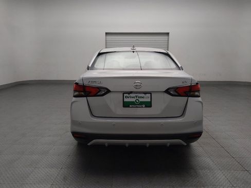 Used 2021 Nissan Versa SV FWD image 6