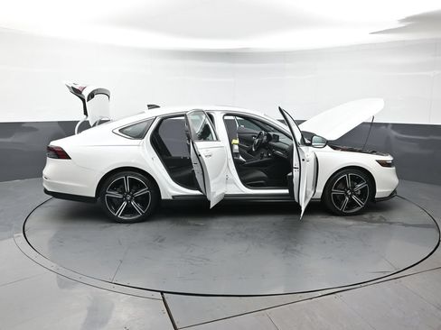 Used 2023 Honda Accord Sport image 46