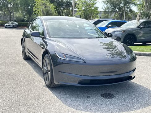 Used 2025 Tesla Model 3 Long Range RWD image 8