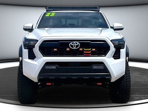 Used 2025 Toyota Tacoma TRD Off-Road w/ TRD Off Road Premium Package AWD/4WD image 2