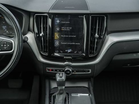 Used 2020 Volvo XC60 T6 Momentum w/ Protection Package Premier AWD/4WD image 24
