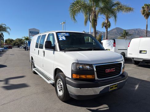 Used 2024 GMC Savana 2500 w/ Driver Convenience Package image 2