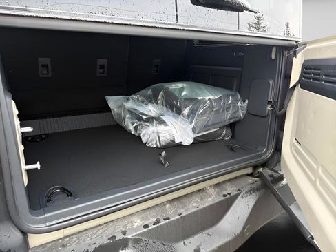 New 2025 Ford Bronco Outer Banks AWD/4WD image 7