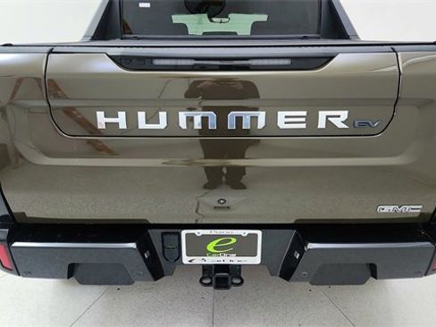 Used 2024 GMC Hummer EV 3X w/ LPO, Illumination Package image 11