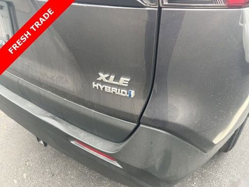 Certified 2021 Toyota RAV4 XLE w/ Convenience Package image 10