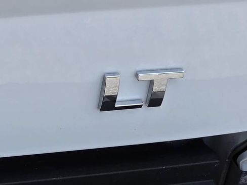 Used 2018 Chevrolet Silverado 1500 LT w/ All Star Edition AWD/4WD image 28