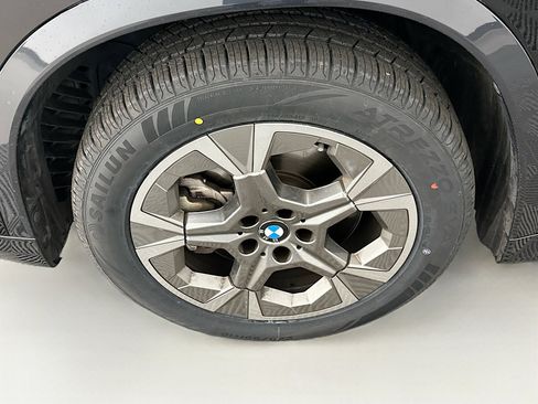 Used 2025 BMW X1 xDrive28i image 11