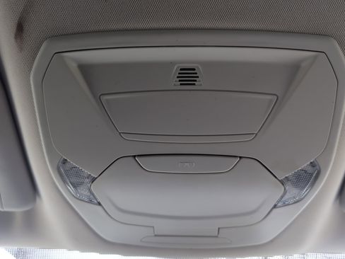 Used 2017 Ford Escape SE image 32