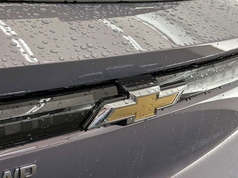 New 2026 Chevrolet Equinox EV LT image 11