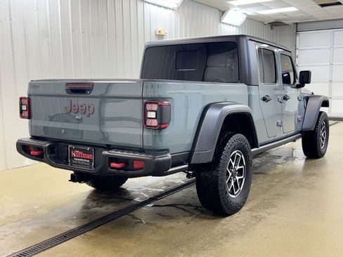 Used 2024 Jeep Gladiator Rubicon w/ Convenience Group image 6