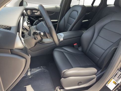 Used 2021 Mercedes-Benz GLC 300 w/ Driver Assistance Package image 5