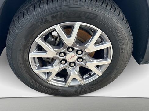 Used 2020 GMC Acadia SLT w/ Driver Alert Package II AWD/4WD image 10