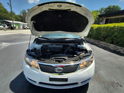 Used 2012 Kia Forte LX image 9