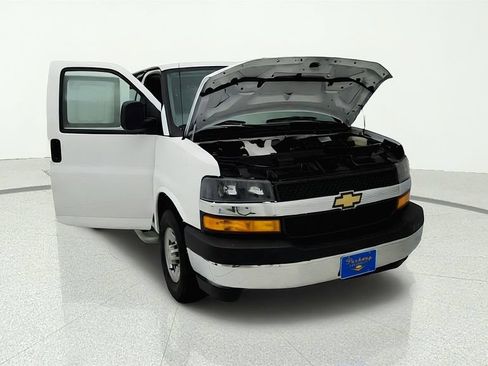 Used 2025 Chevrolet Express 2500 w/ Driver Convenience Package RWD image 25