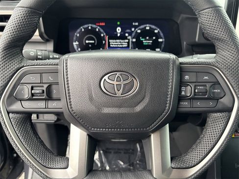 Used 2026 Toyota Tacoma TRD Sport image 32