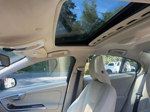 Used 2012 Volvo S60 T5 FWD image 17