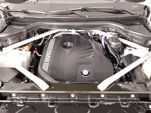 Used 2024 BMW X5 xDrive40i w/ Executive Package image 21