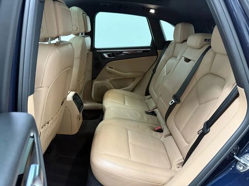 Used 2019 Porsche Macan image 37