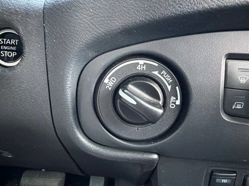 Used 2024 Nissan Frontier PRO-4X w/ Pro Convenience Package AWD/4WD image 35