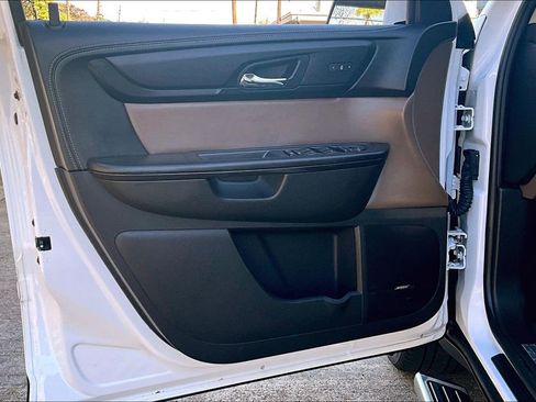 Used 2017 GMC Acadia Limited SLT image 23