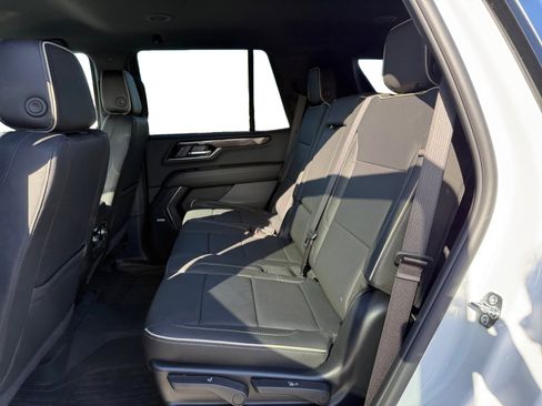 New 2026 GMC Yukon Elevation image 16