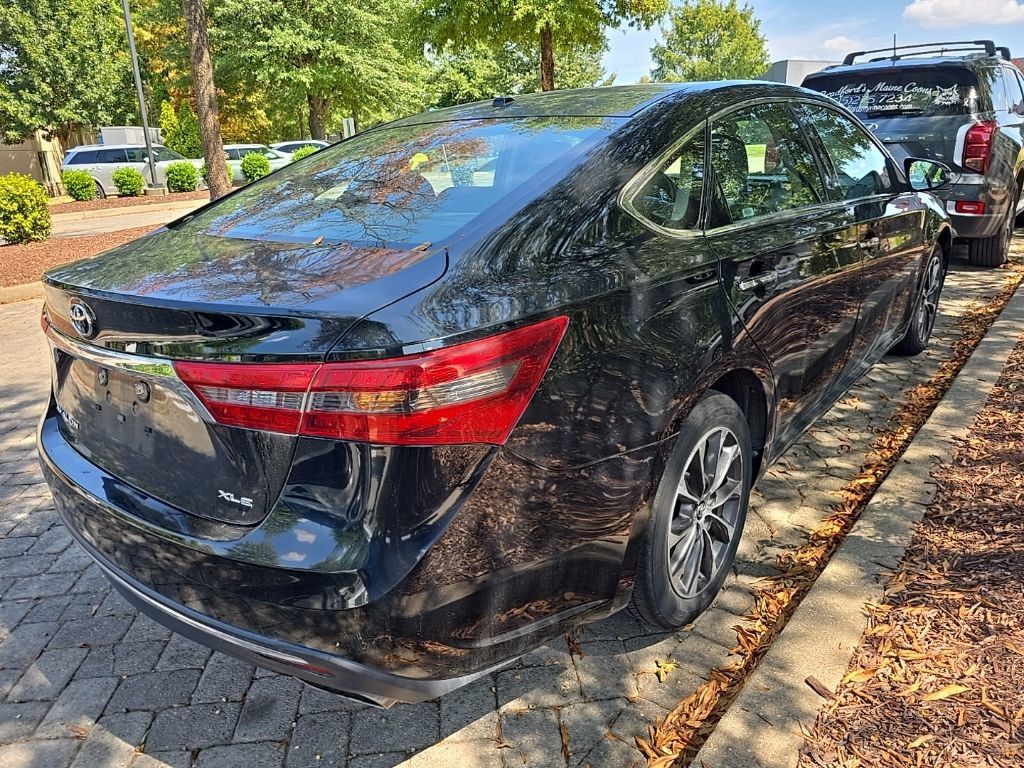 Used 2018 Toyota Avalon XLE FWD image 4