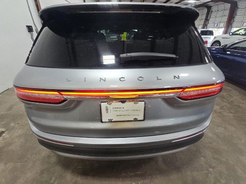Used 2023 Lincoln Corsair AWD w/ Equipment Group 101A image 4