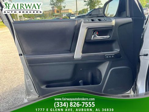 Used 2016 Toyota 4Runner Limited RWD image 27