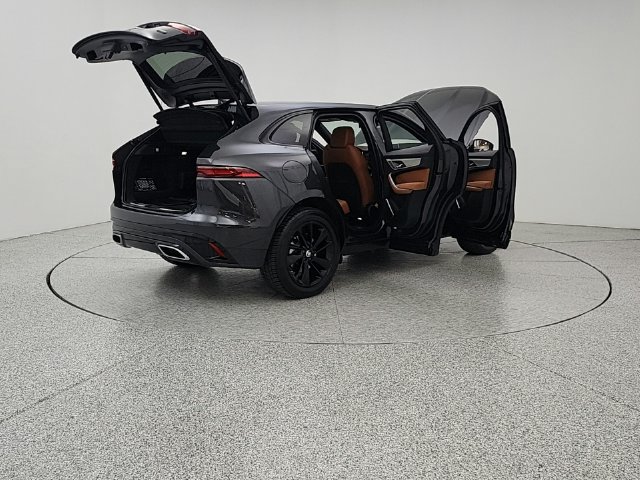 Certified 2026 Jaguar F-PACE R-Dynamic S AWD/4WD image 11