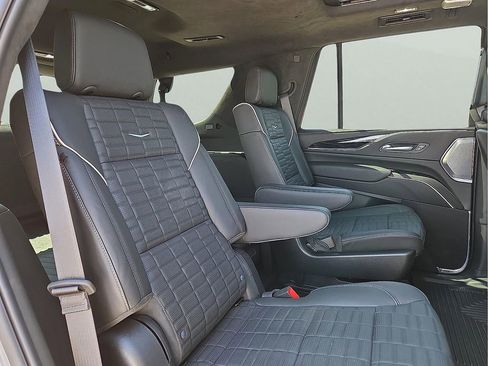 Used 2024 Cadillac Escalade V image 10