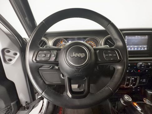 Used 2018 Jeep Wrangler Unlimited Sport S AWD/4WD image 10