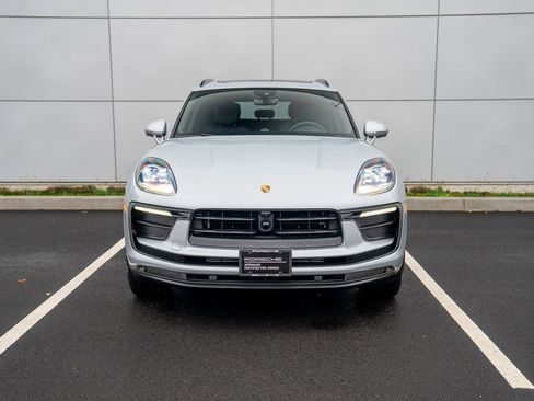Used 2025 Porsche Macan image 6